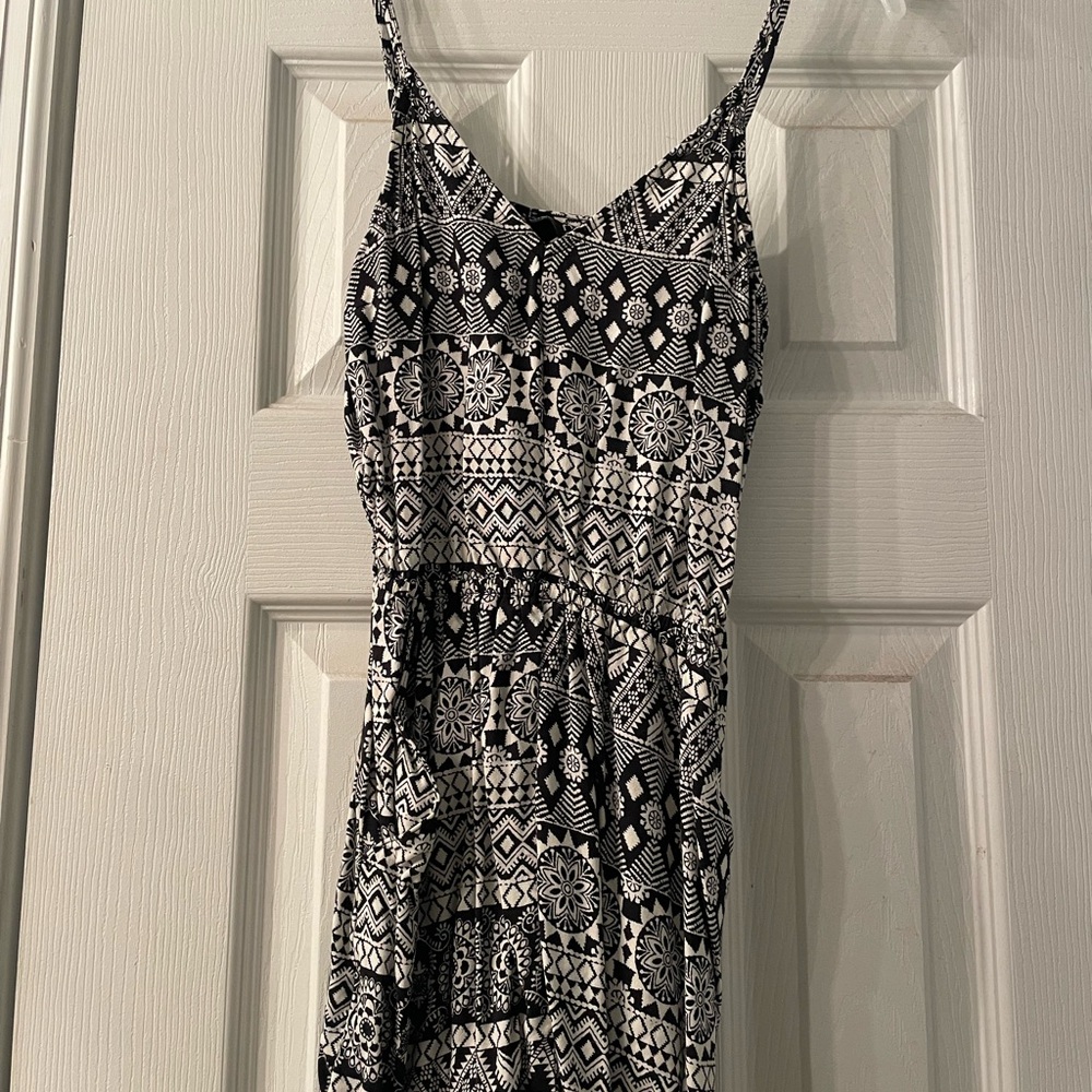 H&M Black and White Geometric Mini Dress